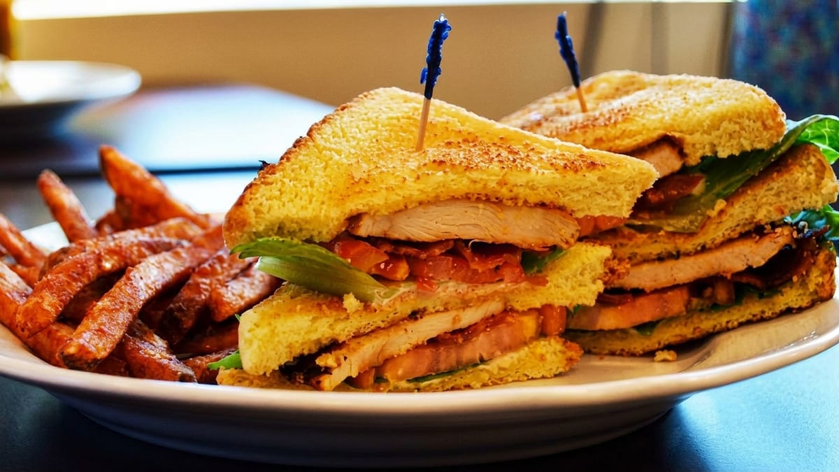 Outstanding Customer Satisfaction & Fresh Flavors